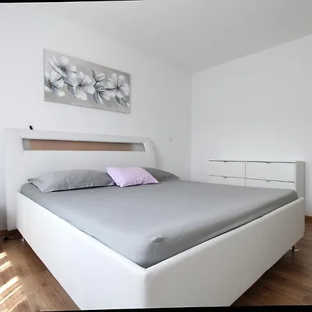 Valbandon 2198 Διαμέρισμα *